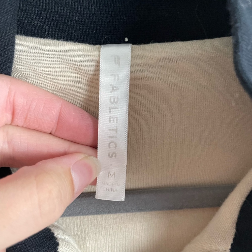 Fabletics Dream Polar Fleece Pullover Cream / Black Size Medium - Picture 6 of 7